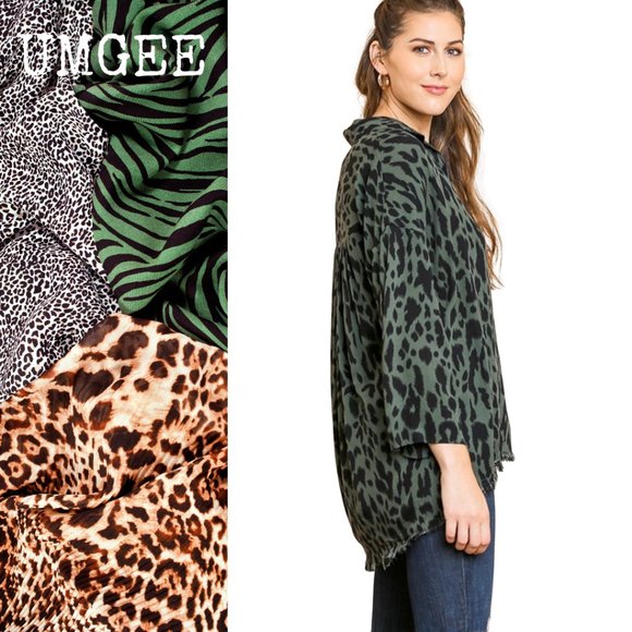 UMGEE Animal Print V-Neck Collar Tunic--Only Small  Left - Picture 2 of 11